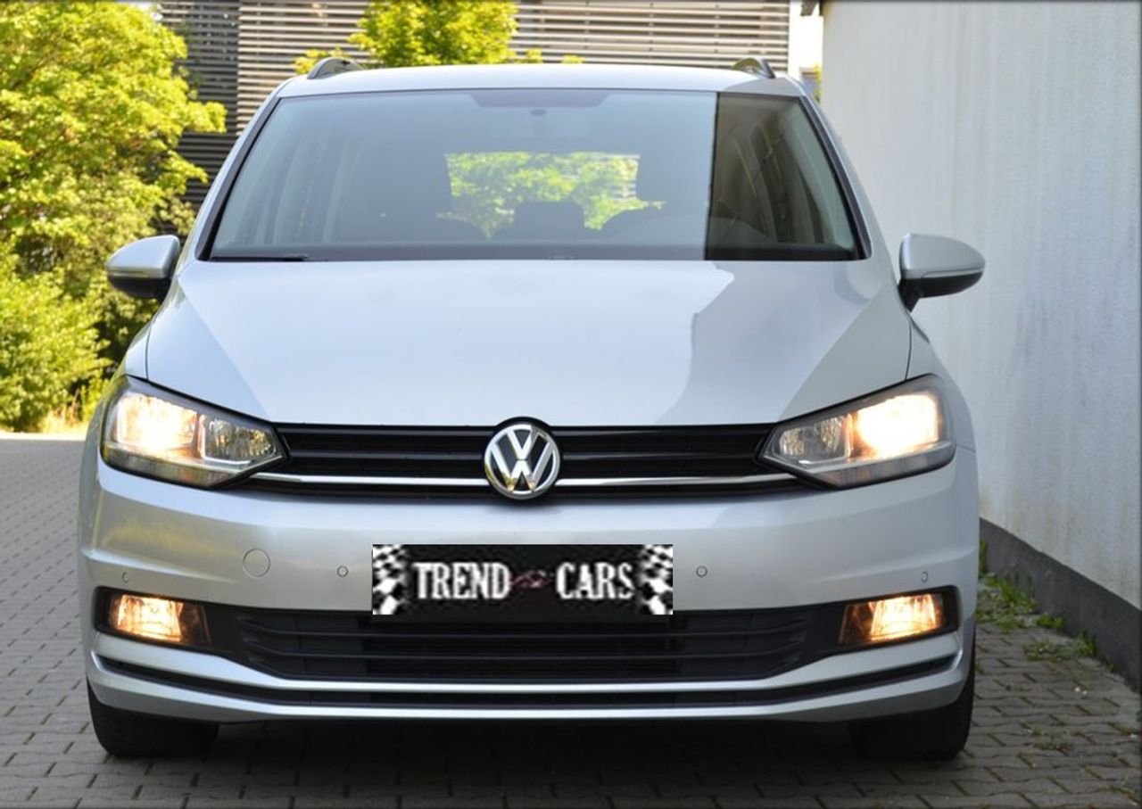 Foto volkswagen touran 2021 /