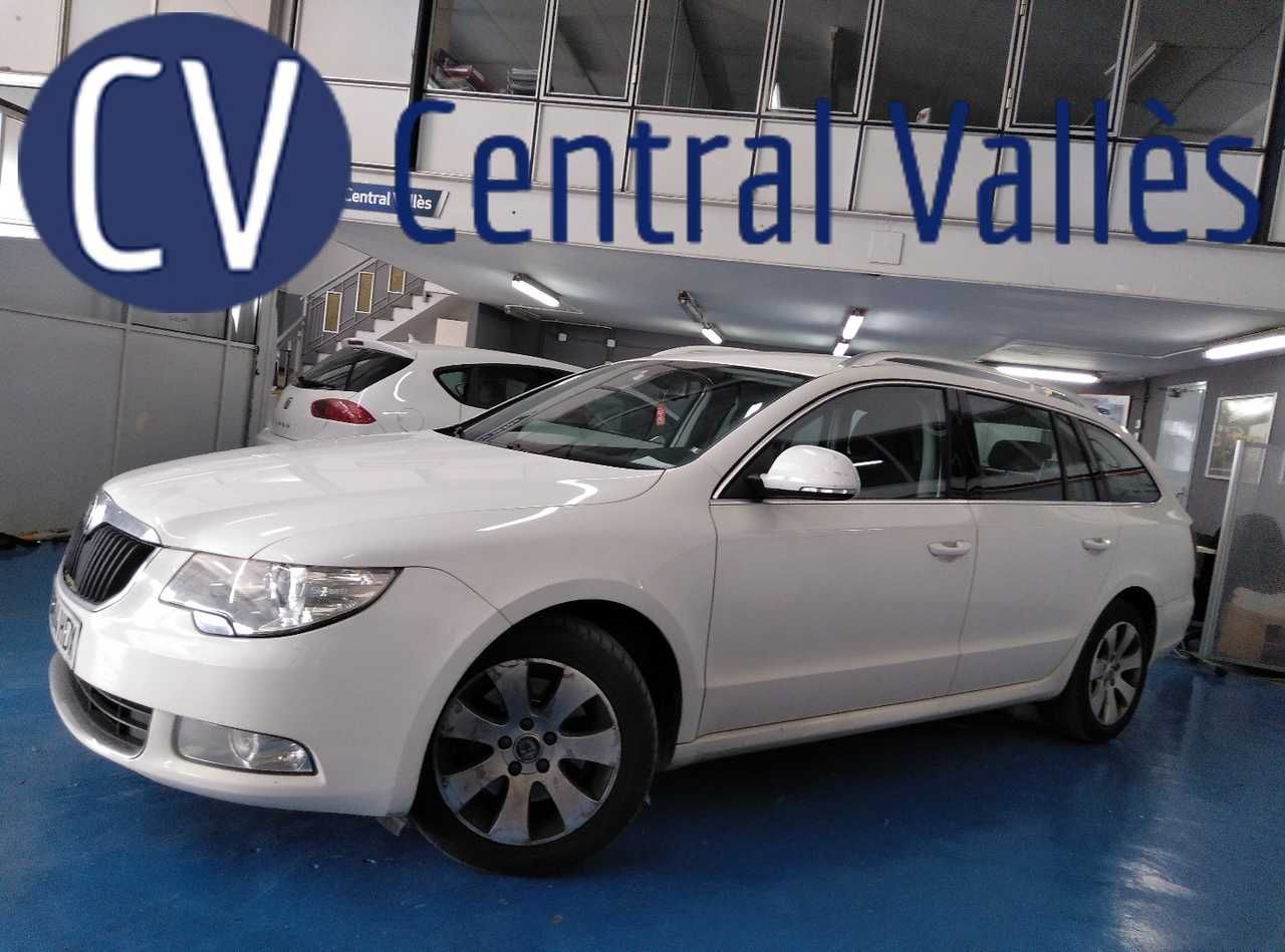 Foto skoda superb  combi 2011 /