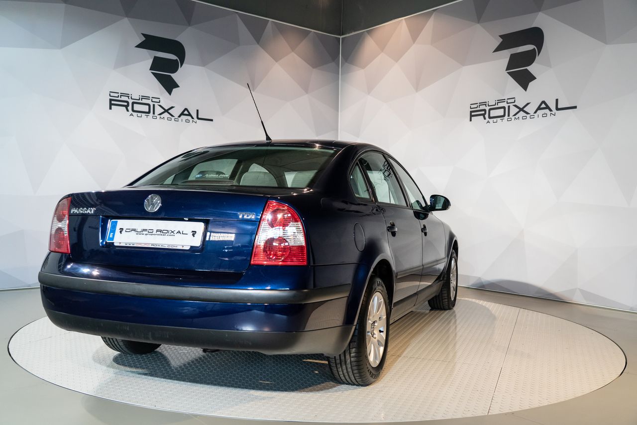 Volkswagen Passat 1.9 TDI 100 - foto 5