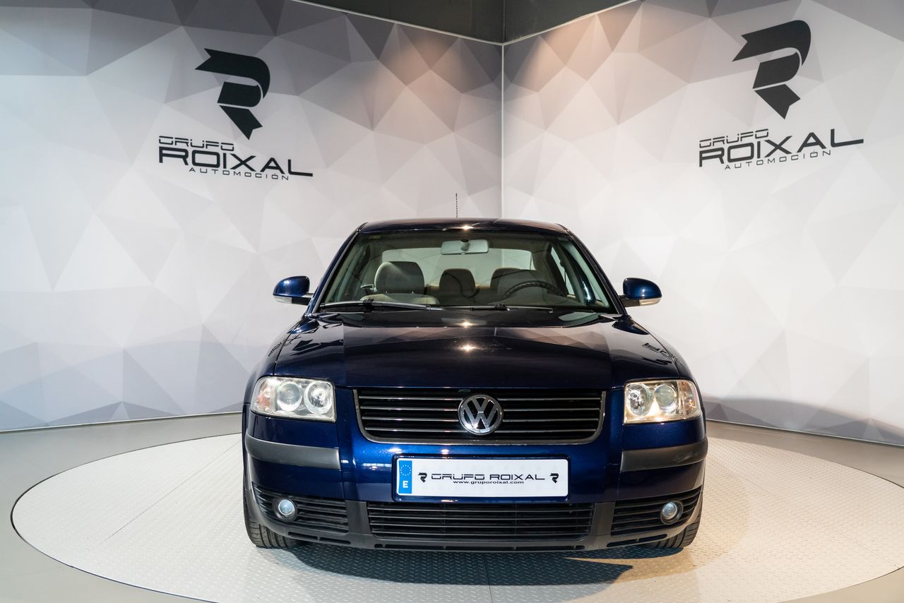 Volkswagen Passat 1.9 TDI 100 - foto 8