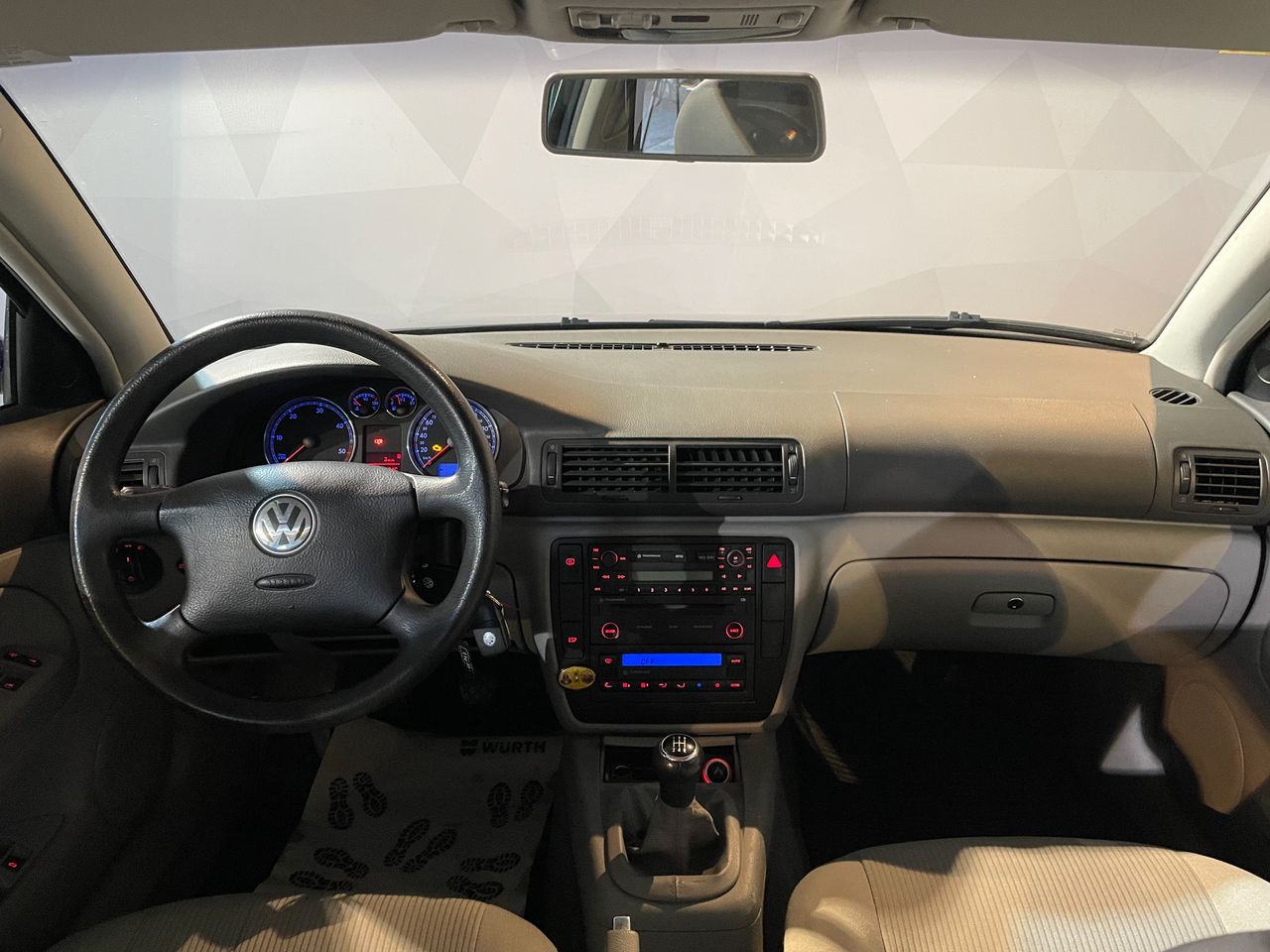 Volkswagen Passat 1.9 TDI 100 - foto 14