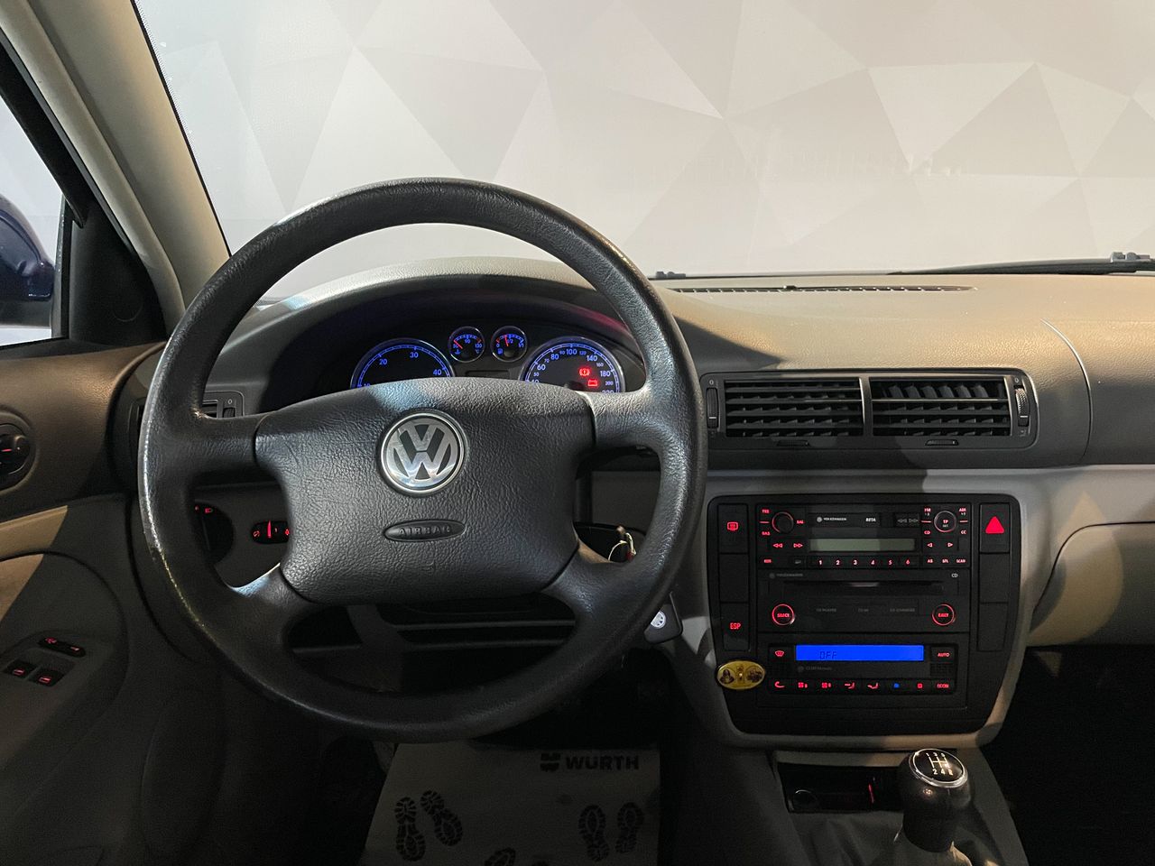 Volkswagen Passat 1.9 TDI 100 - foto 16