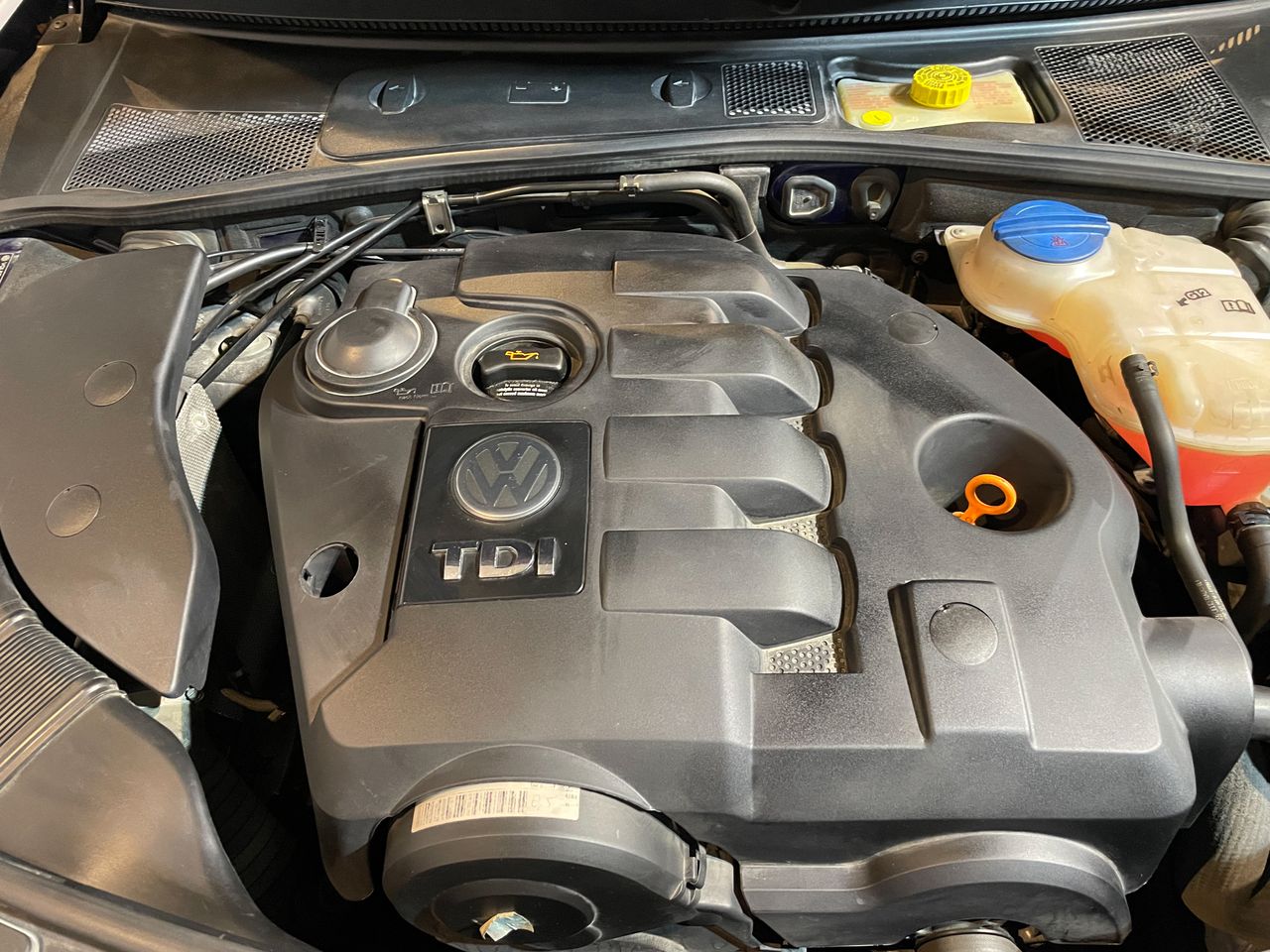 Volkswagen Passat 1.9 TDI 100 - foto 23