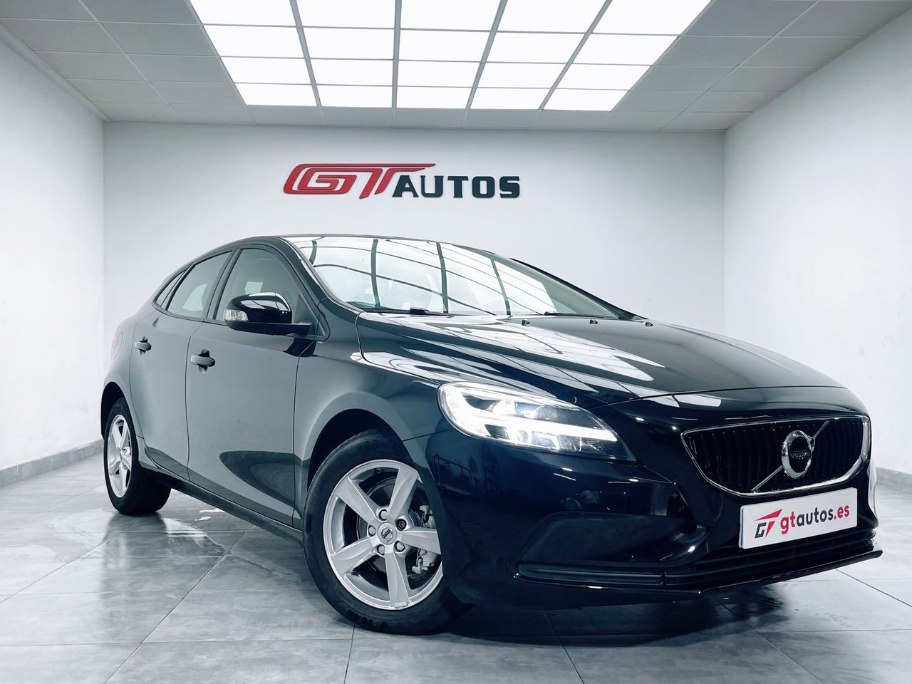 volvo v40 2018 /