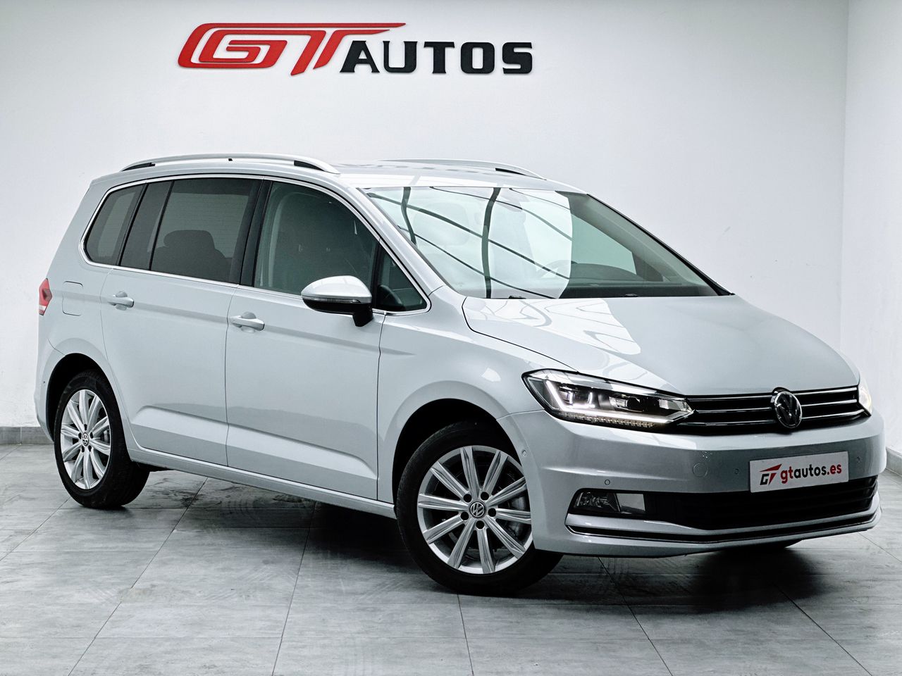volkswagen touran 2016 /