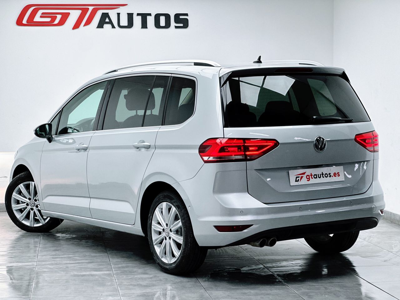volkswagen touran 2016 /