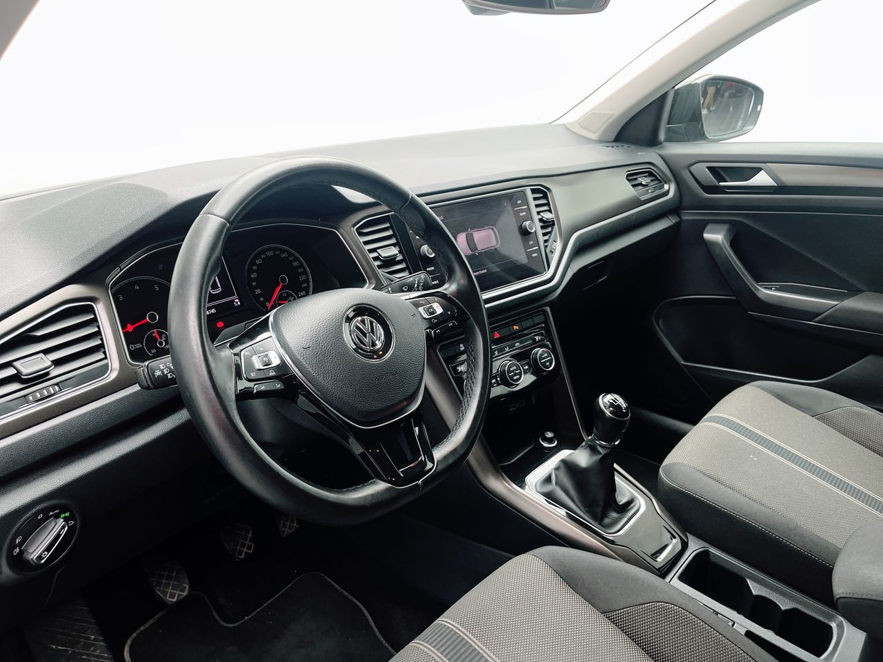 Volkswagen tiguan con front assist  de segunda mano - volkswagen t-roc 2018 /