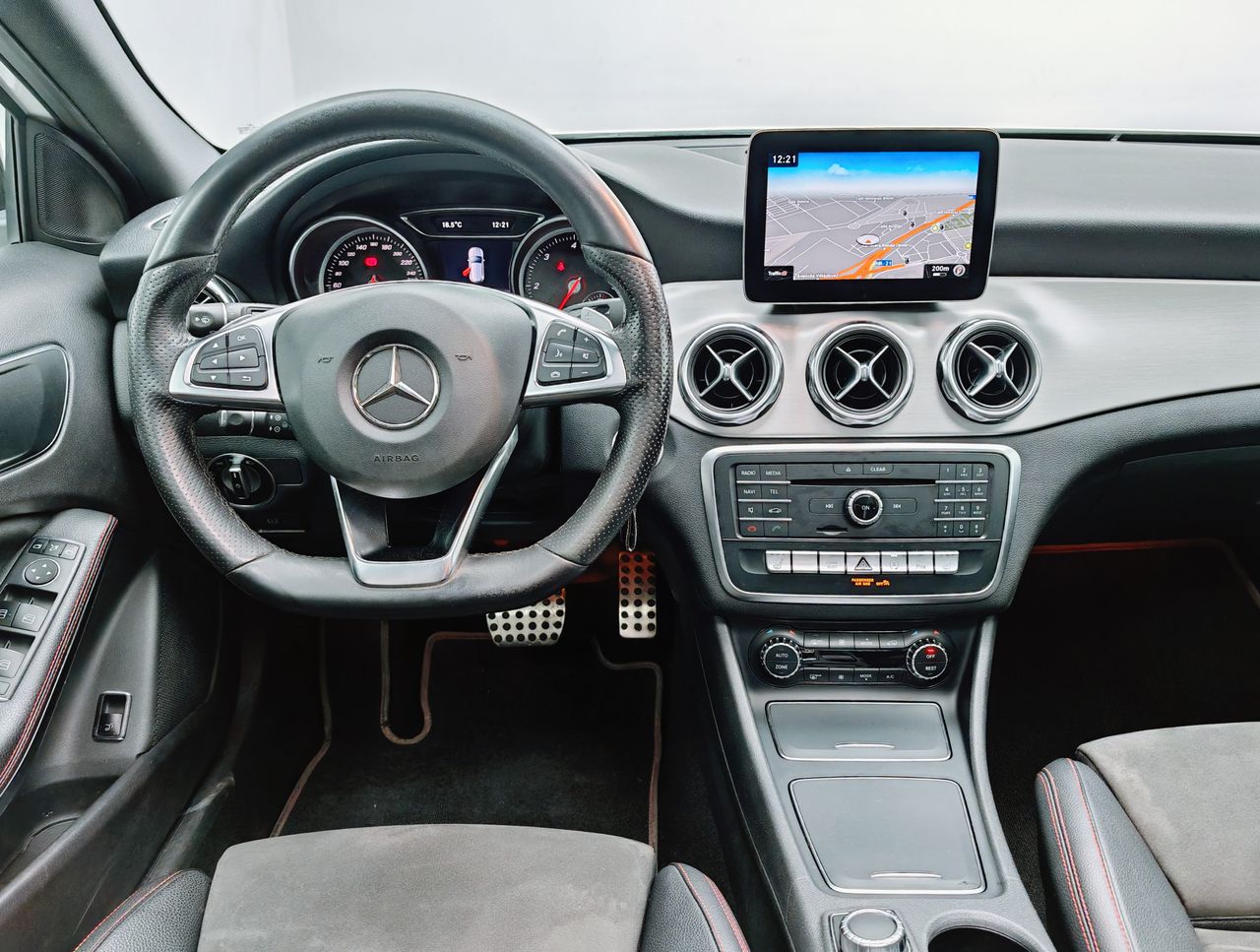 mercedes gla 2018 / foto grande (3)