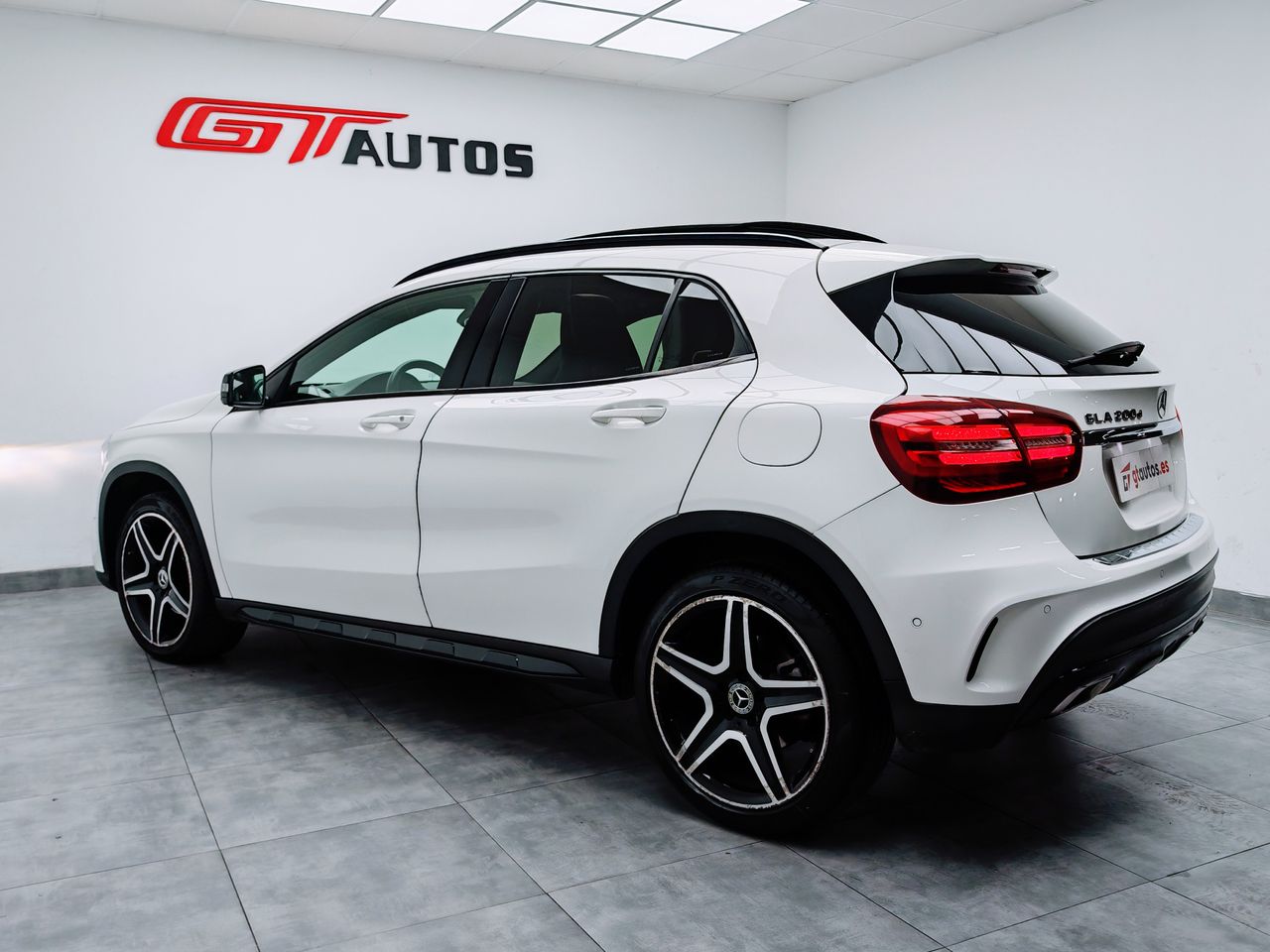 mercedes gla 2018 / foto grande (2)