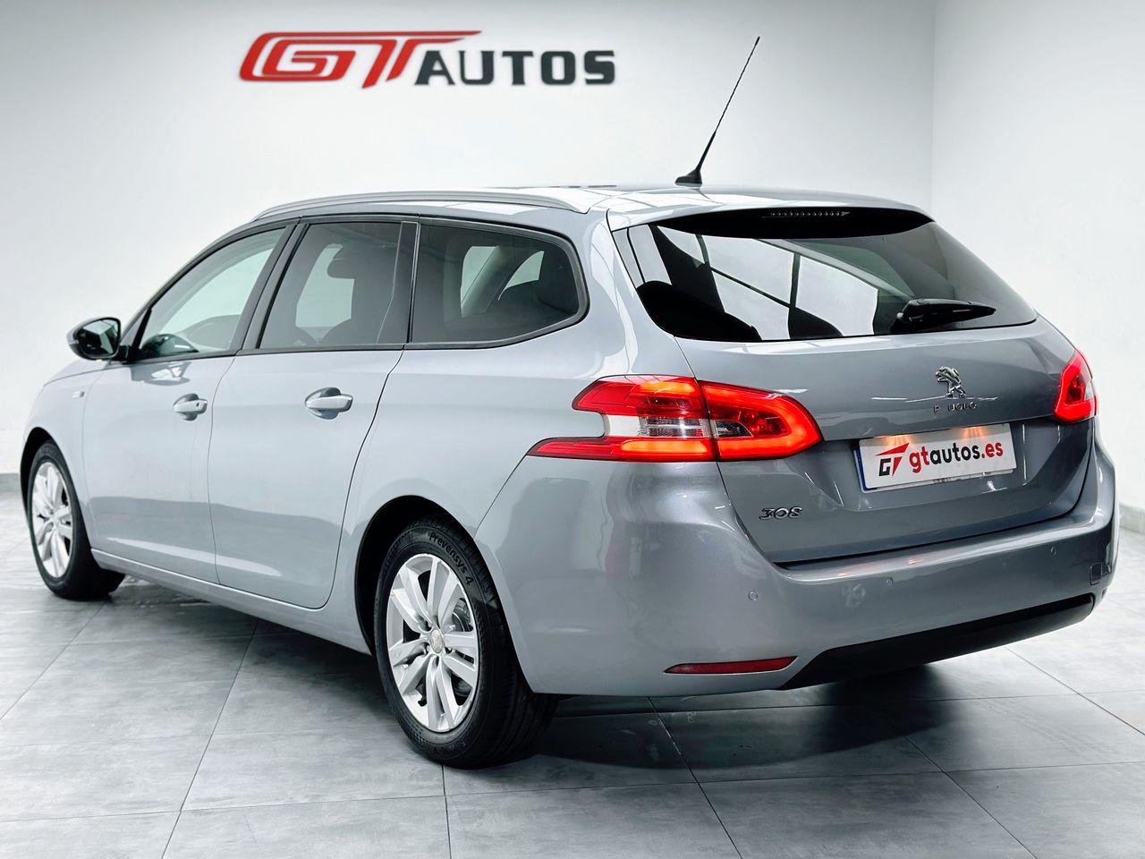 Vehiculo diesel 120cv  de segunda mano - peugeot 308 2016 /