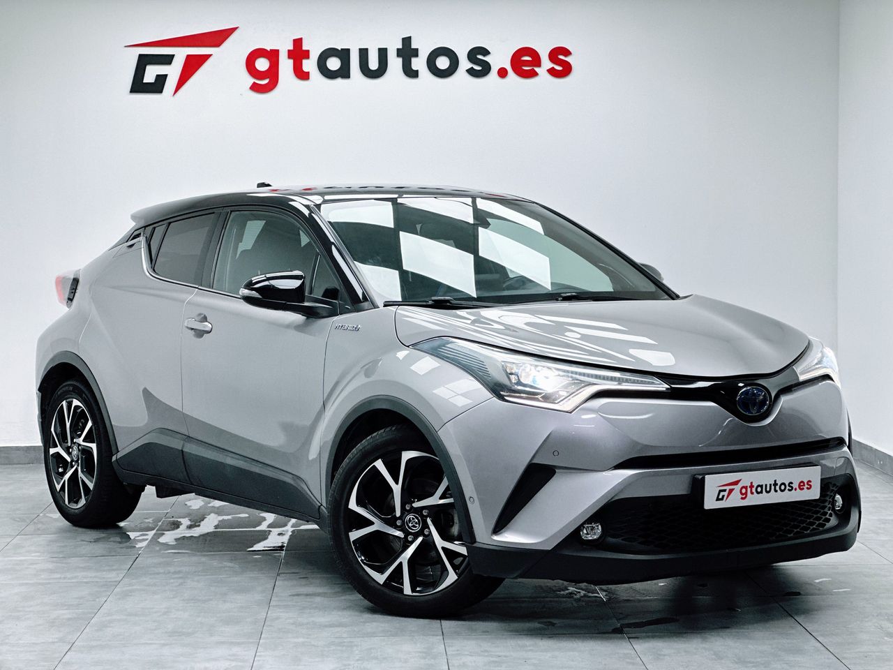 Llantas de 18 en plata  de segunda mano - toyota c-hr 2017 /