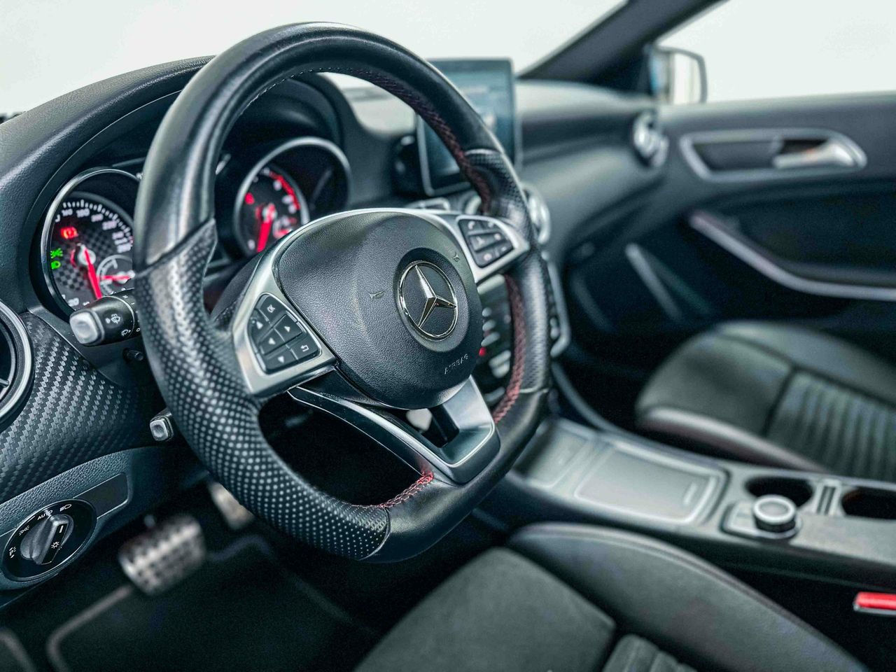 mercedes clase a 2017 / foto grande (3)