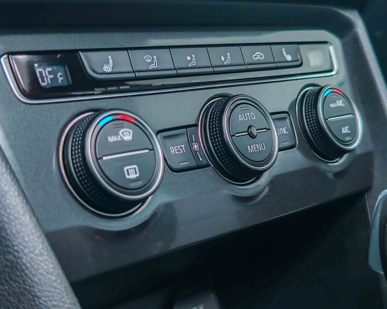 Volkswagen Tiguan 2.0 TDI R-Line DSG Sport BlueMotion 150CV - foto 11