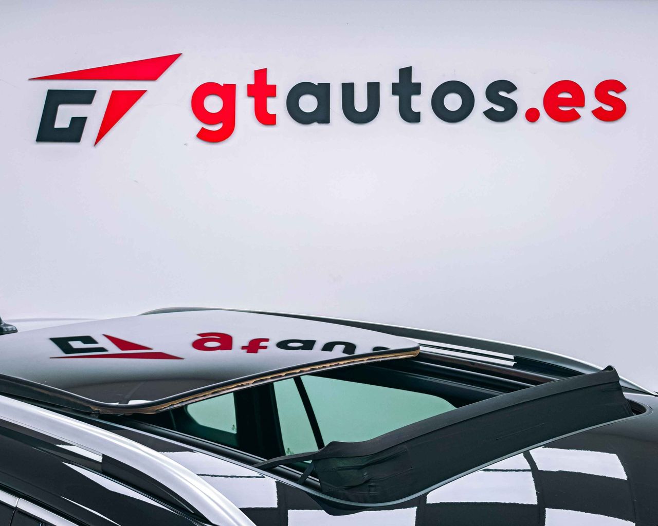 Volkswagen Tiguan 2.0 TDI R-Line DSG Sport BlueMotion 150CV - foto 4