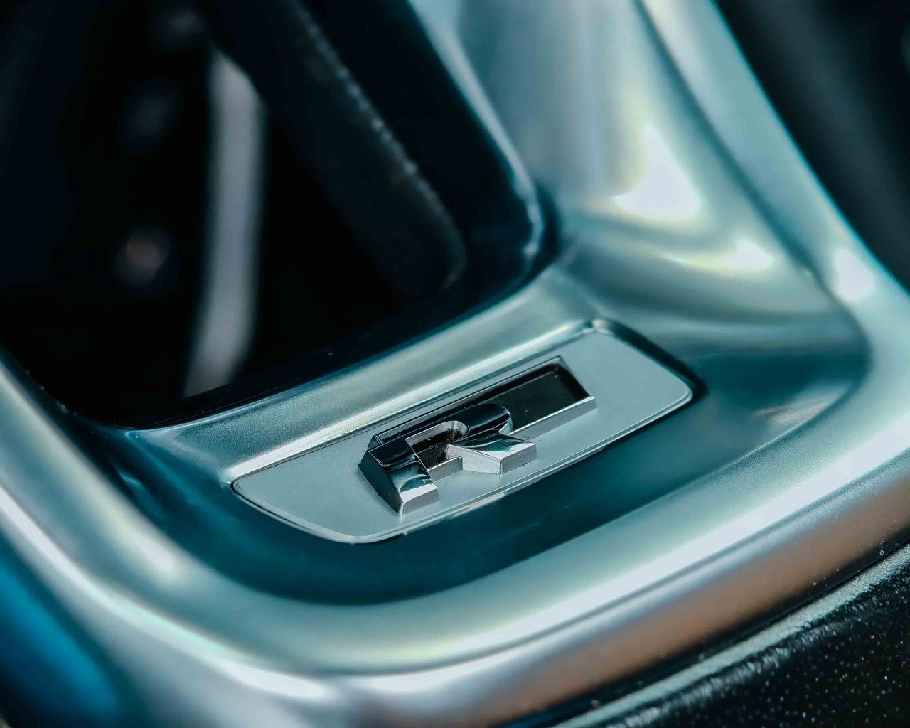 Volkswagen Tiguan 2.0 TDI R-Line DSG Sport BlueMotion 150CV - foto 20