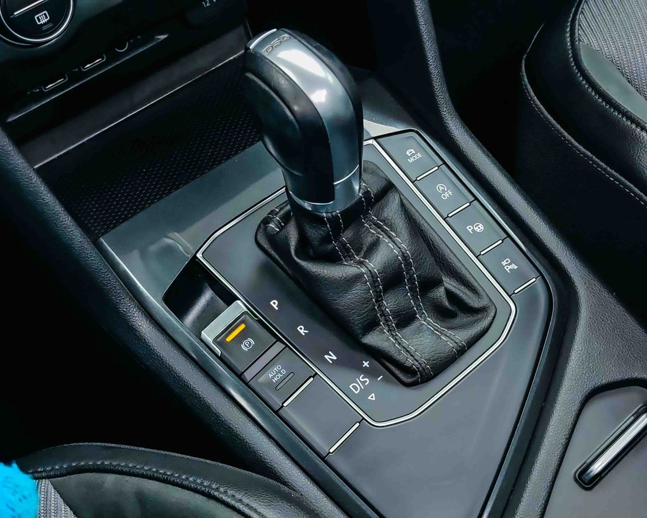 Volkswagen Tiguan 2.0 TDI R-Line DSG Sport BlueMotion 150CV - foto 12