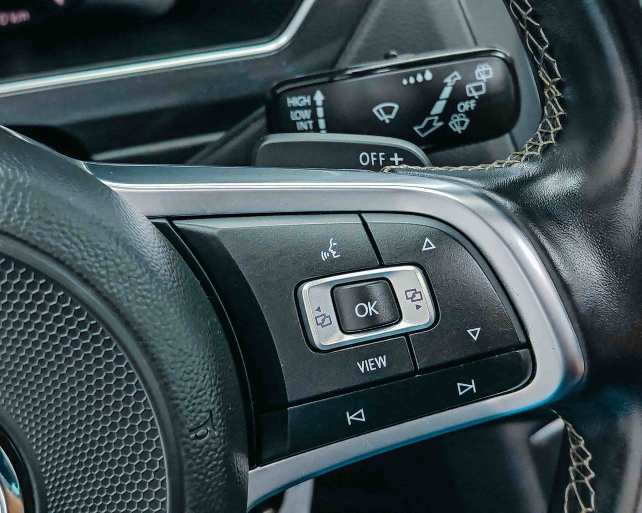 Volkswagen Tiguan 2.0 TDI R-Line DSG Sport BlueMotion 150CV - foto 10