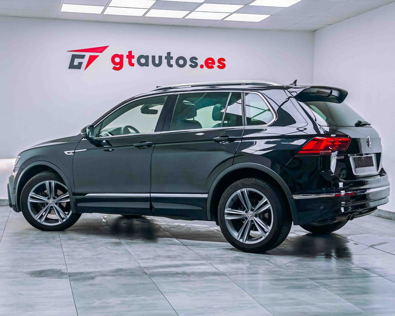 Volkswagen Tiguan 2.0 TDI R-Line DSG Sport BlueMotion 150CV - foto 14