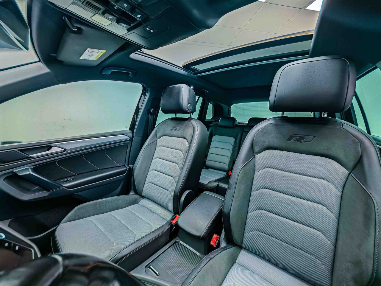 Volkswagen Tiguan 2.0 TDI R-Line DSG Sport BlueMotion 150CV - foto 8