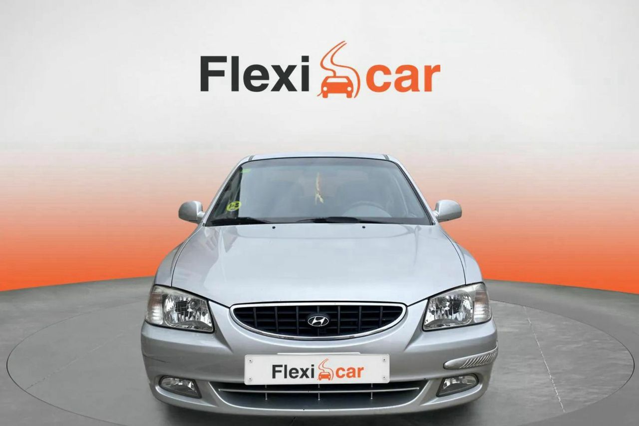 Foto hyundai accent 2002 /