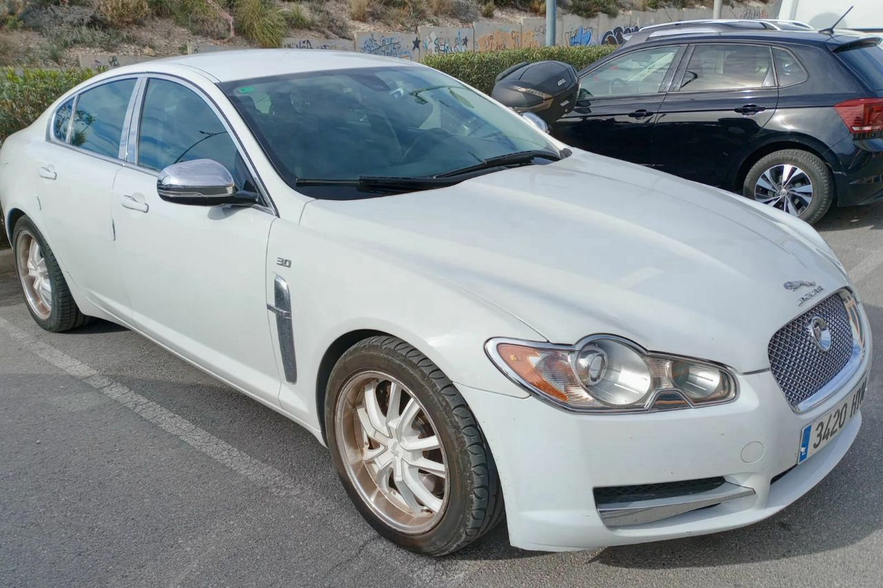 Foto jaguar xf 2011 /