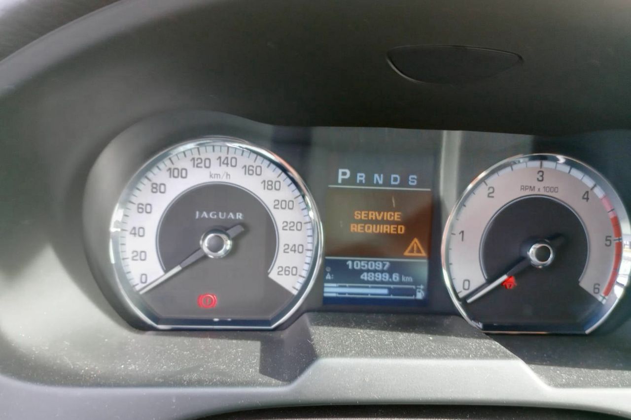 jaguar xf 2011 / foto grande (3)
