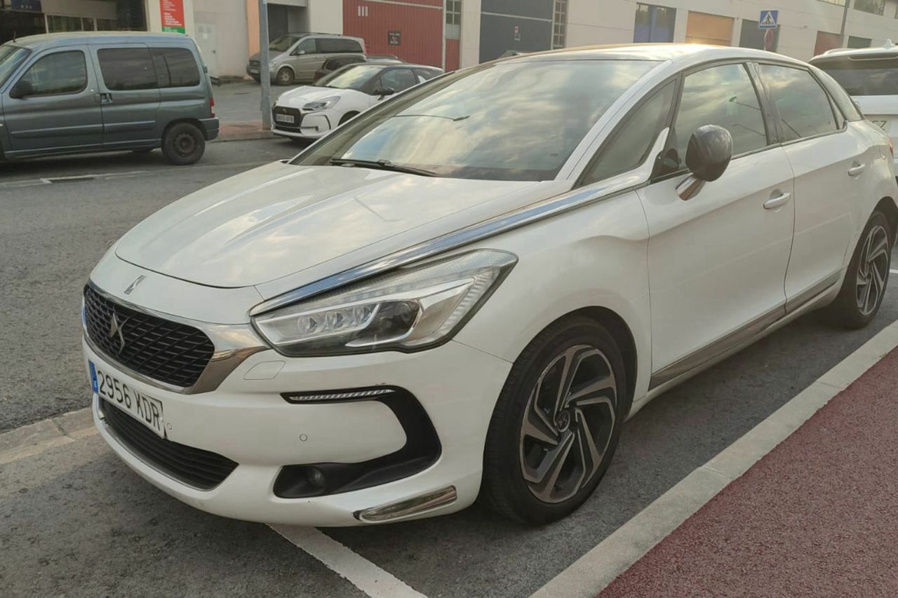 ds automobiles ds 5 2017 / foto grande (2)