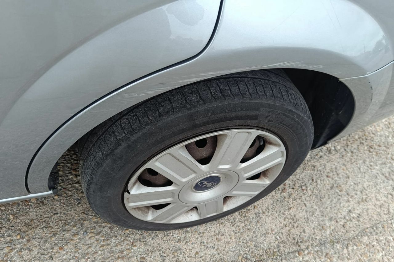 ford mondeo 2005 / foto grande (3)