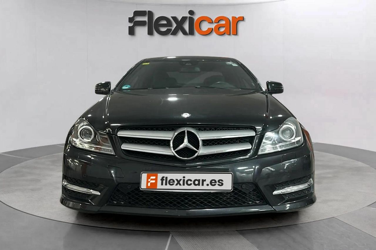 mercedes clase c 2012 / foto grande (3)