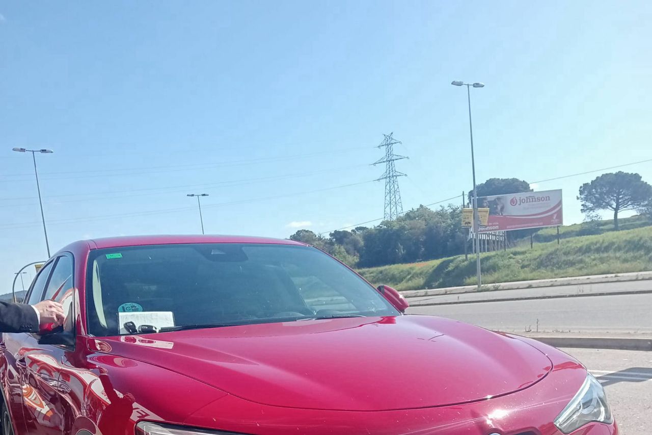 Foto alfa romeo stelvio 2017 /