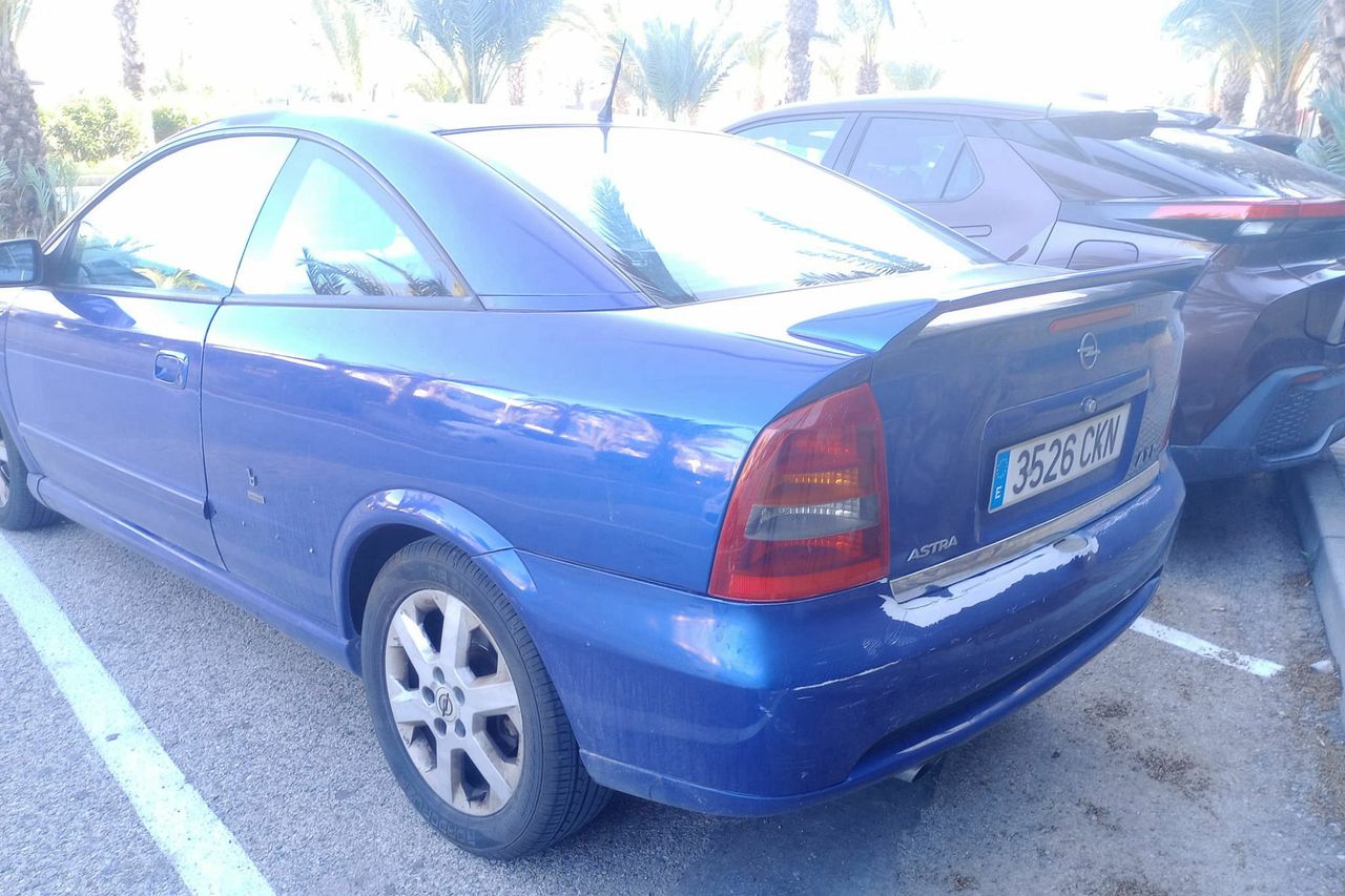 Piso venta hospitalet llobregat  de segunda mano - opel astra 2003 /