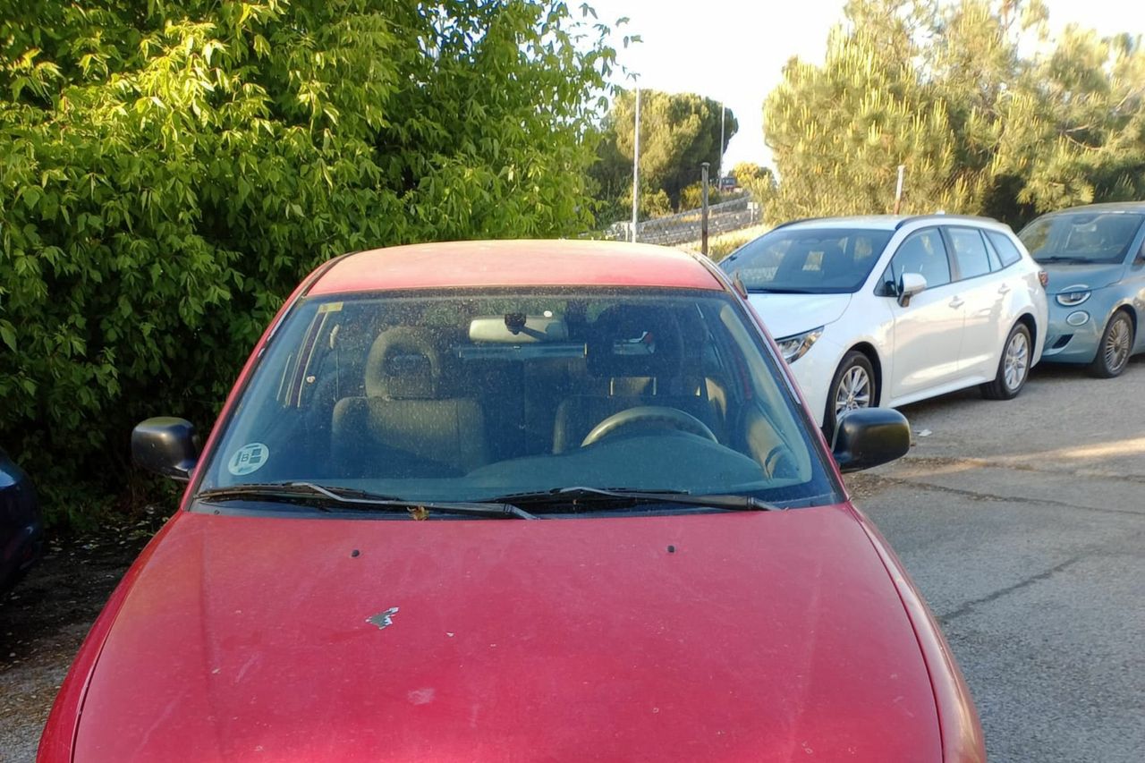 mitsubishi colt 2001 / foto grande (2)