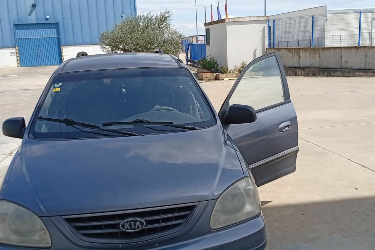 kia carens 2002 / foto grande (2)