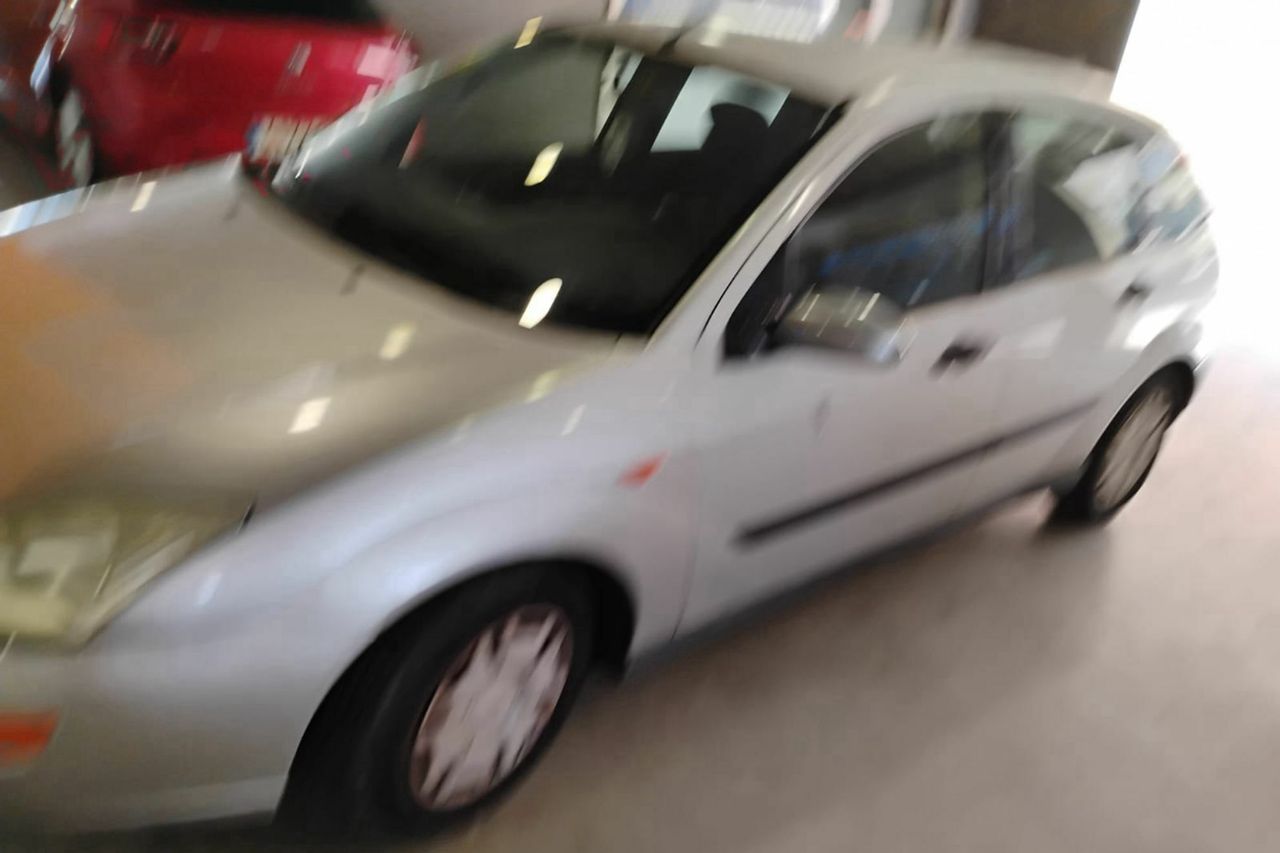 ford focus 2002 /