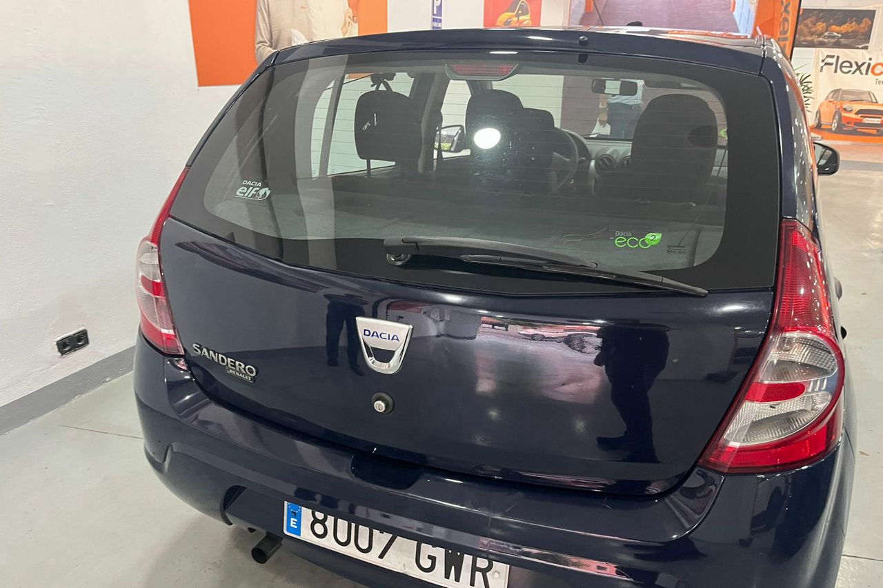 dacia sandero 2010 / foto grande (3)