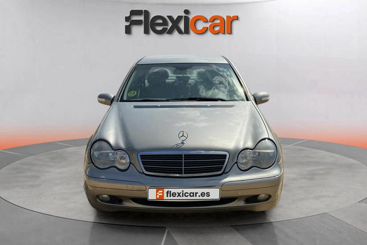 mercedes clase c 2003 / foto grande (2)