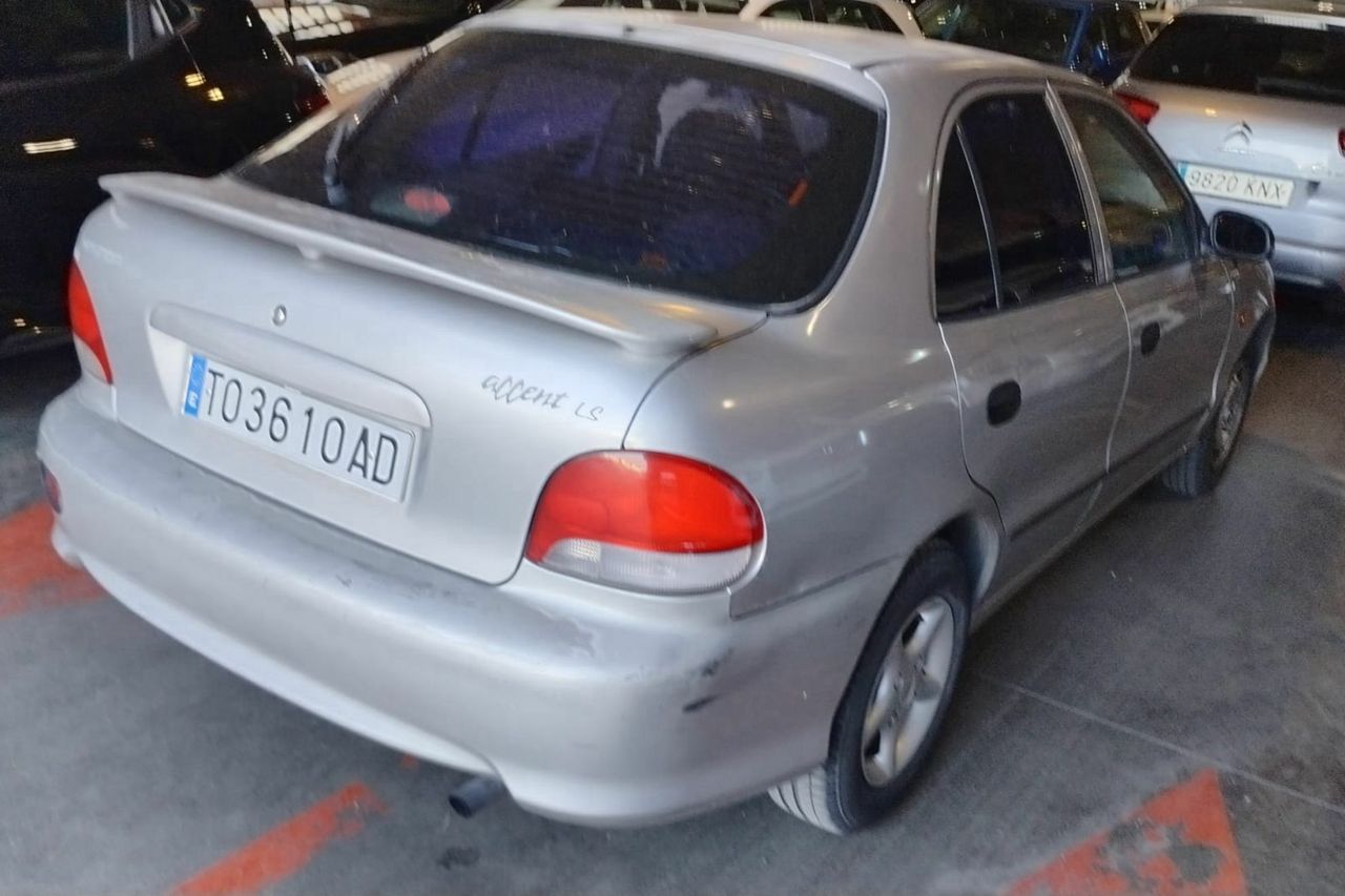 hyundai accent 1999 / foto grande (2)