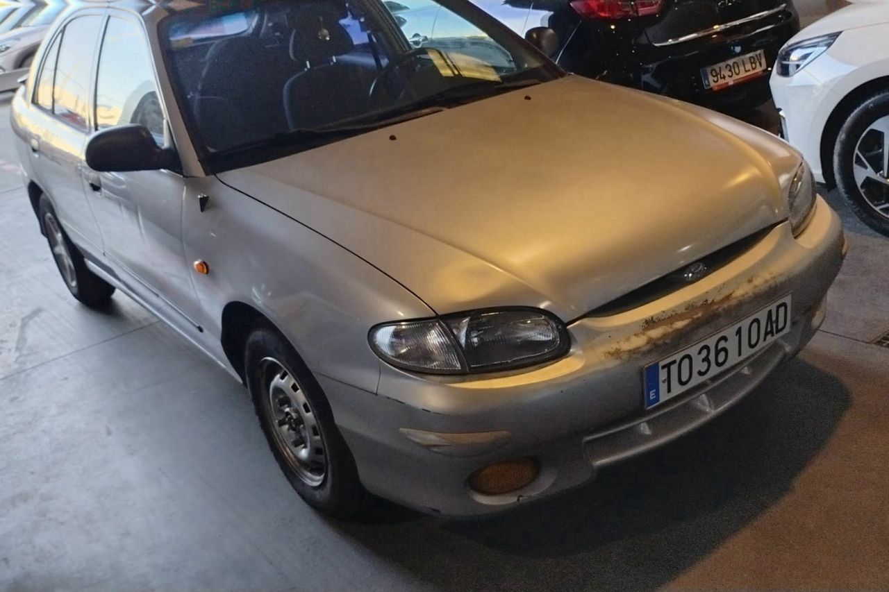 Foto hyundai accent 1999 /