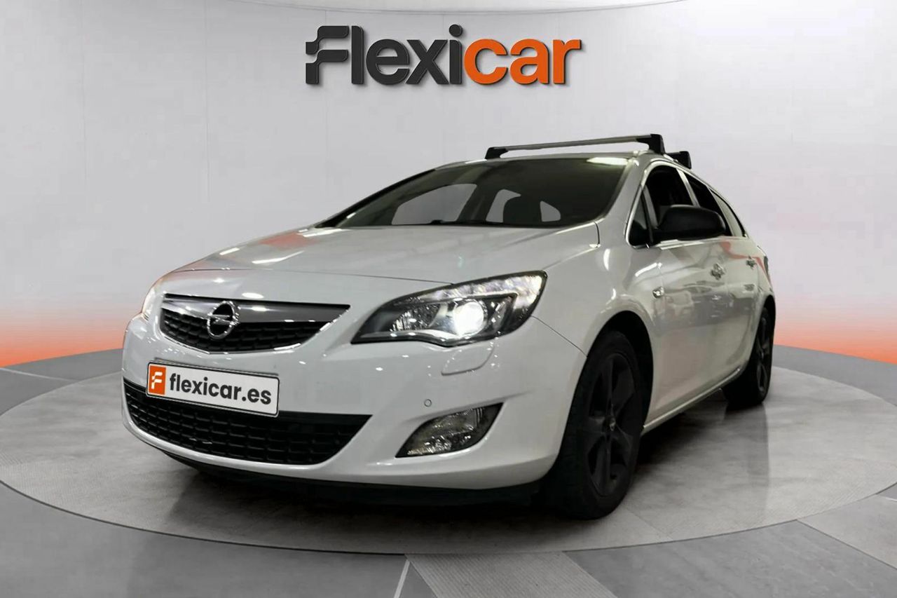 opel astra 2012 /