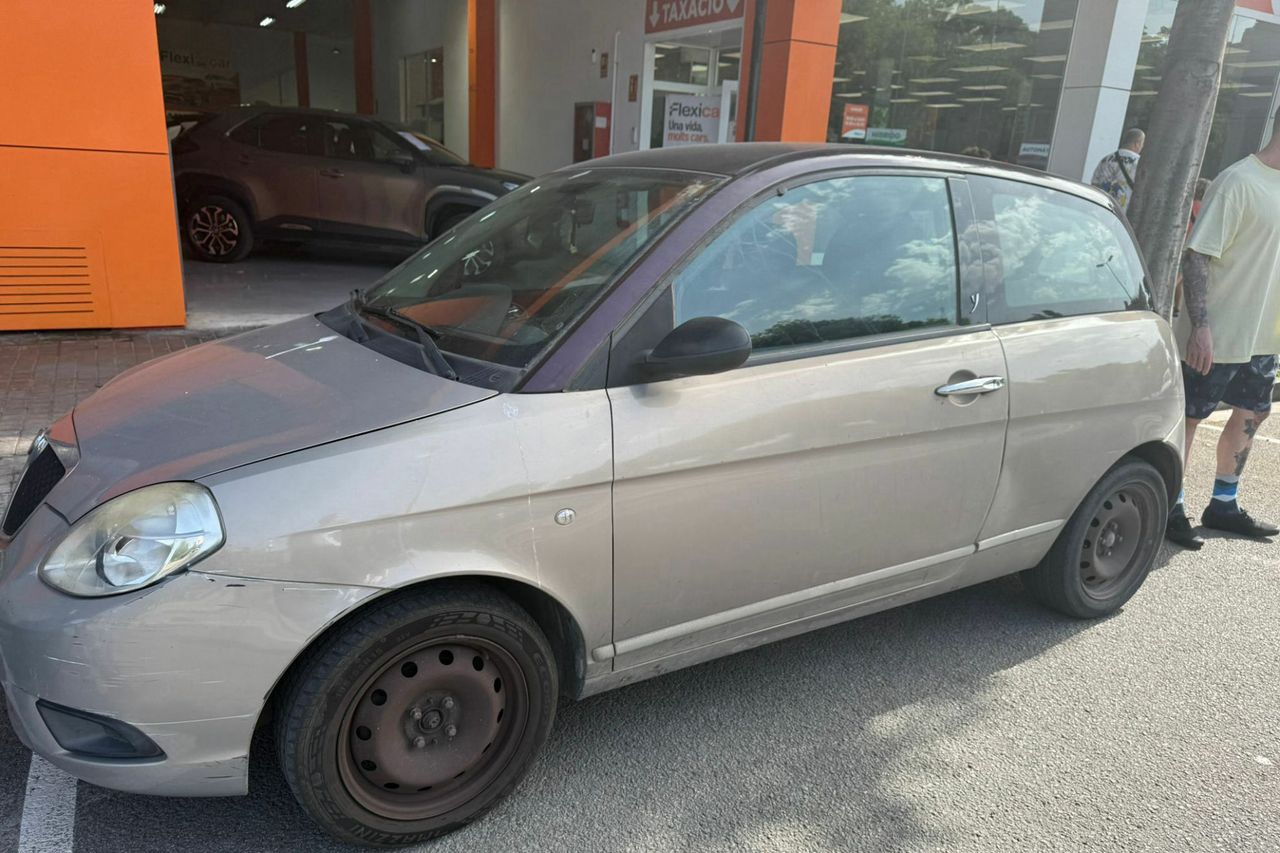 lancia ypsilon 2008 /