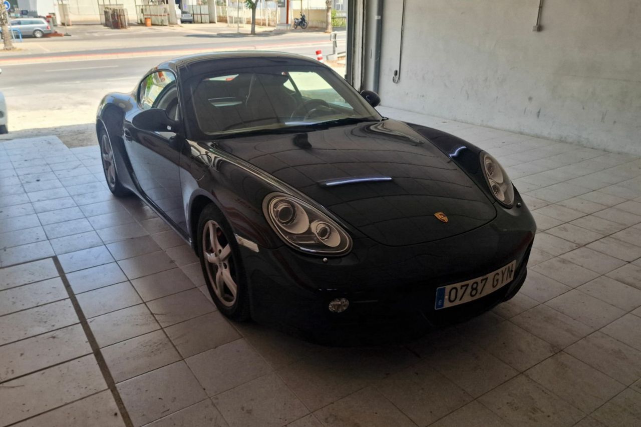 porsche cayman 2010 /