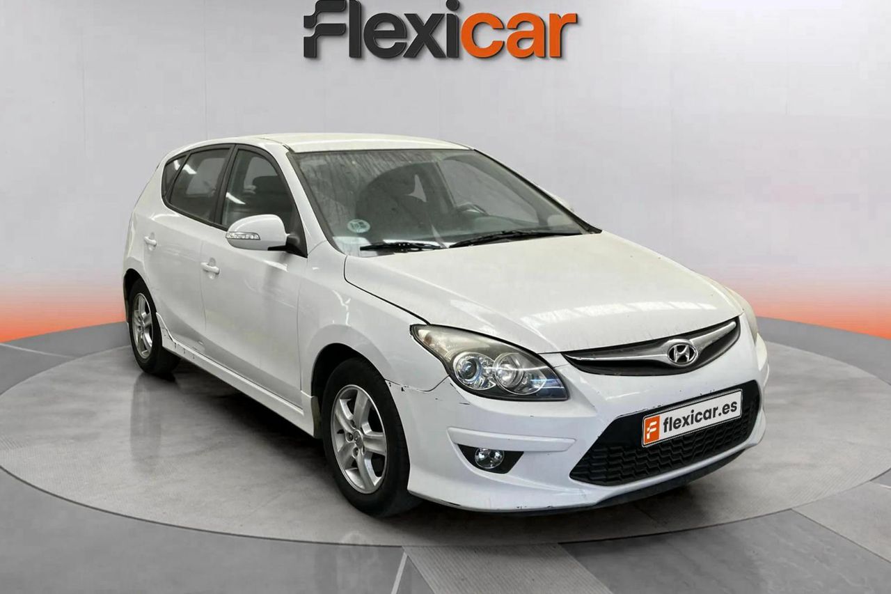 hyundai i30 2011 /