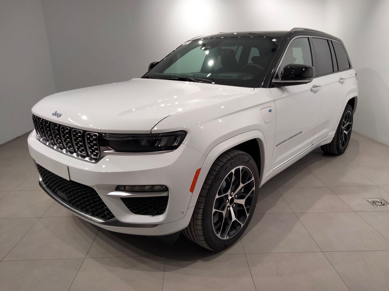 Compraventa  de segunda mano - jeep grand cherokee 2024 /