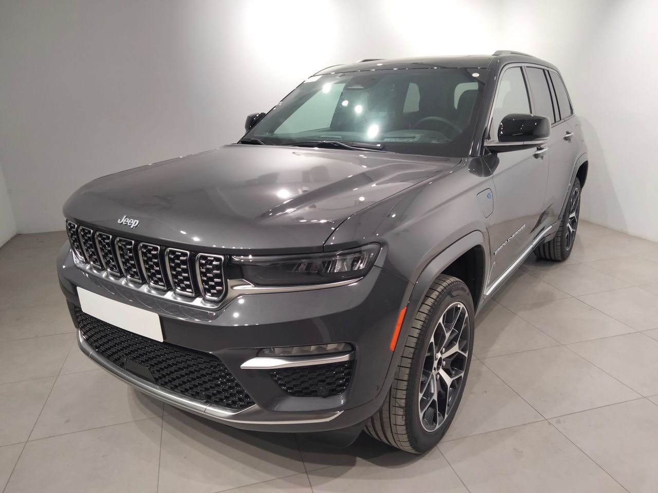 Compraventa  de segunda mano - jeep grand cherokee 2024 /