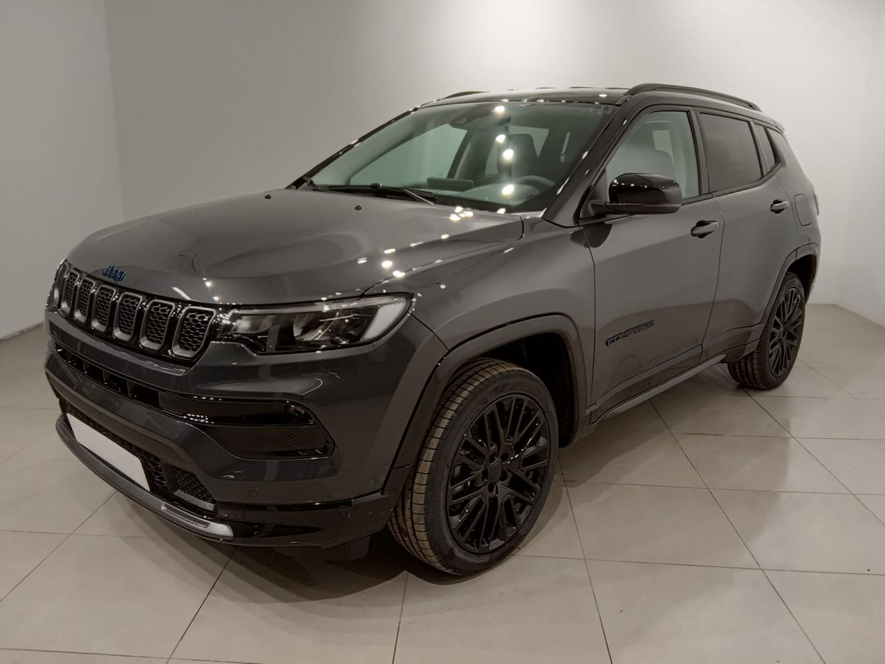 Compraventa  de segunda mano - jeep compass 2023 /