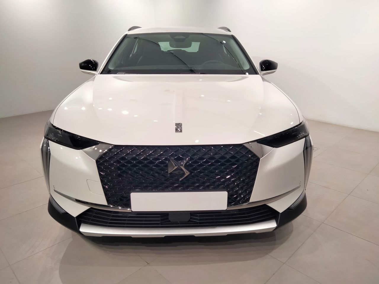 ds automobiles ds 4 2024 / foto grande (2)