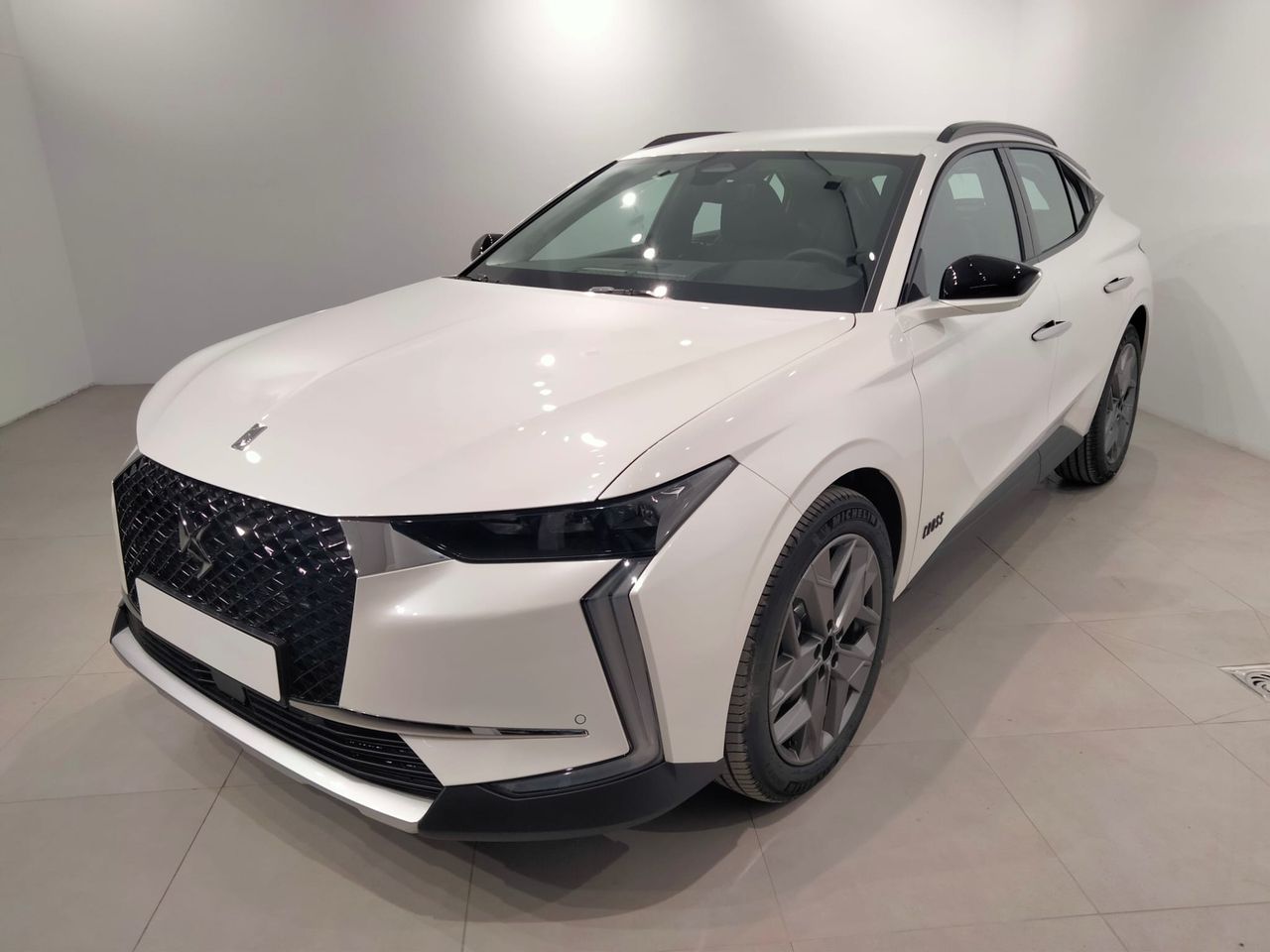 Foto ds automobiles ds 4 2024 /
