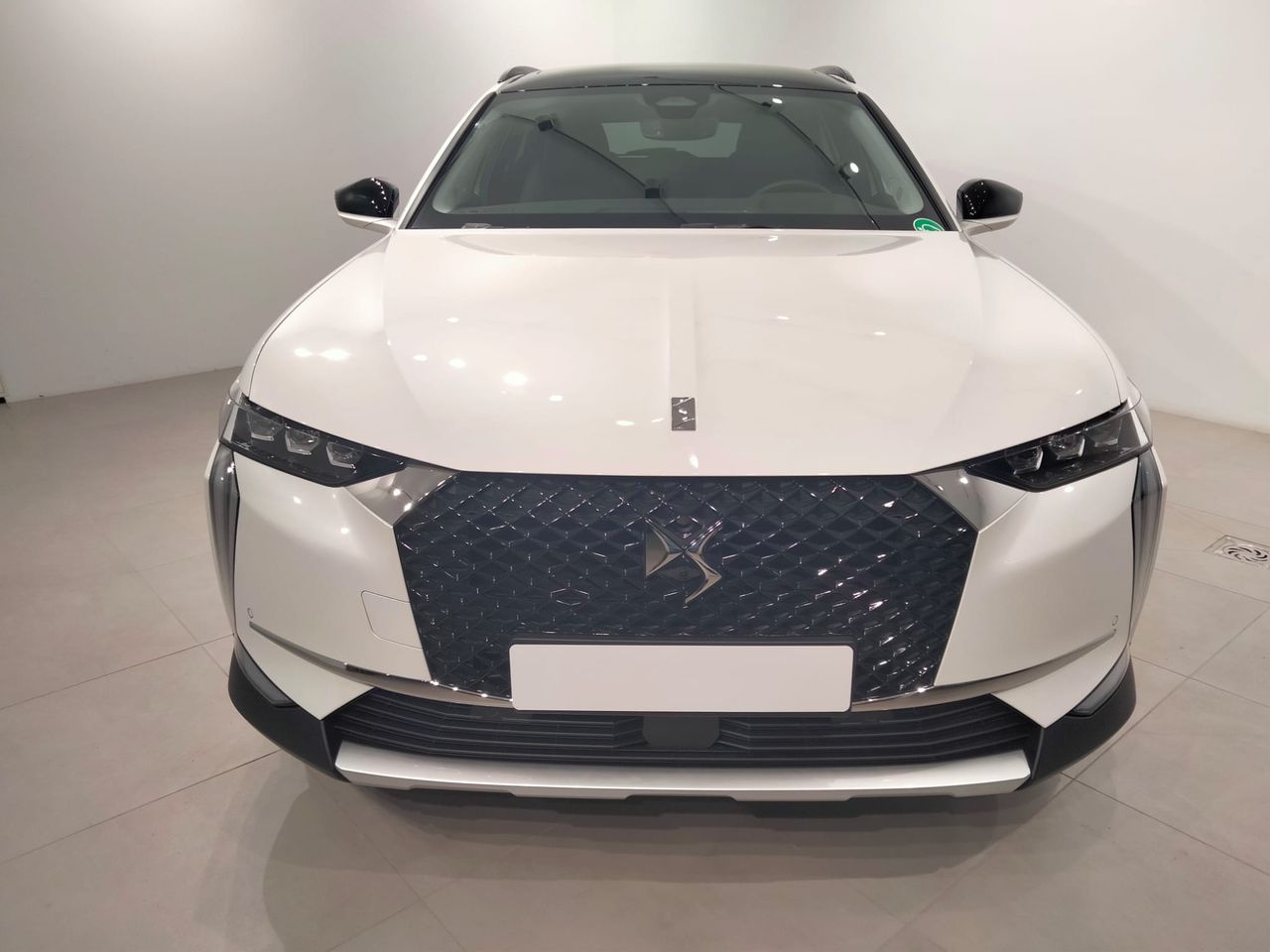 ds automobiles ds 4 2024 / foto grande (2)
