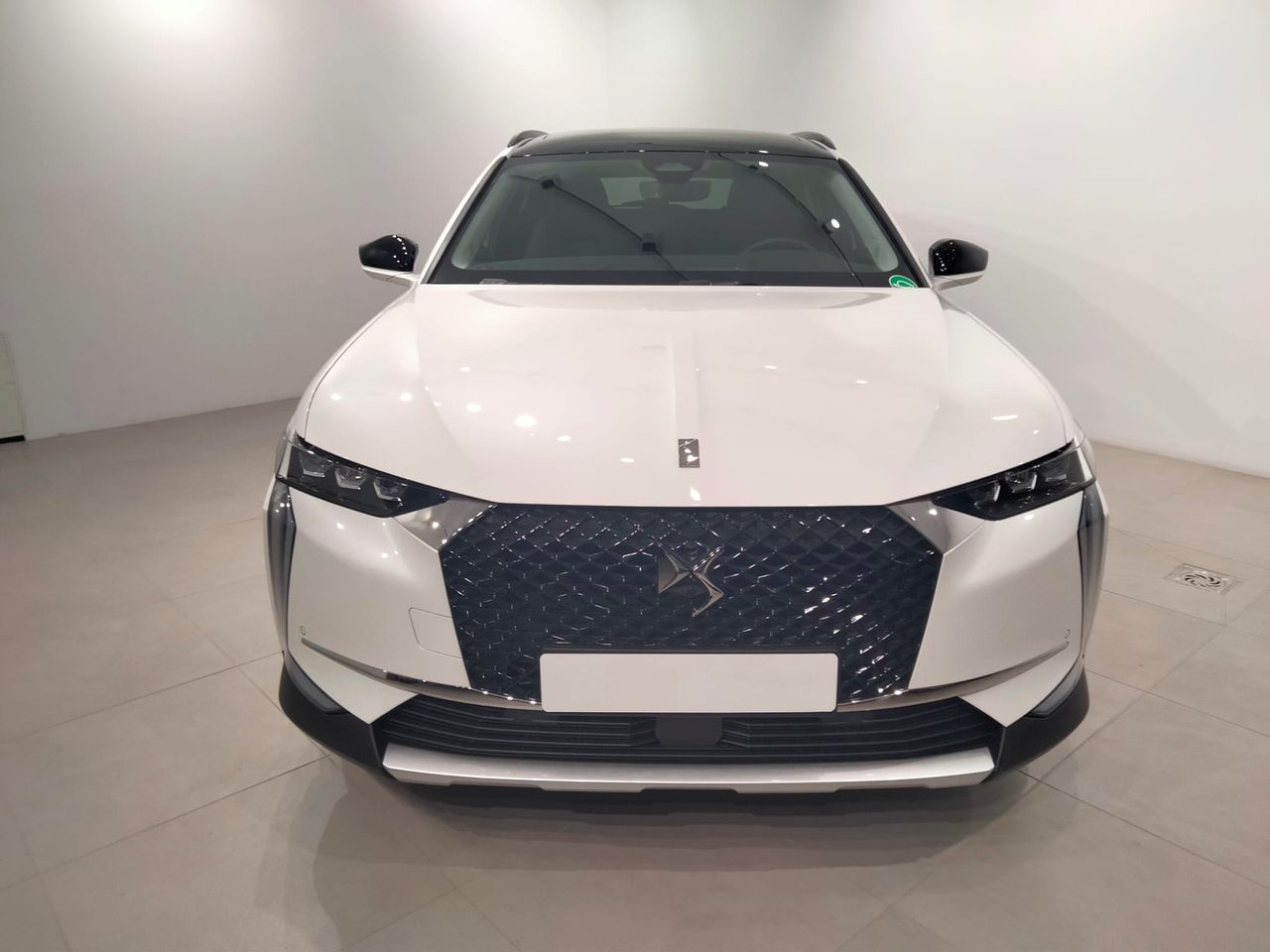 ds automobiles ds 4 2023 / foto grande (2)