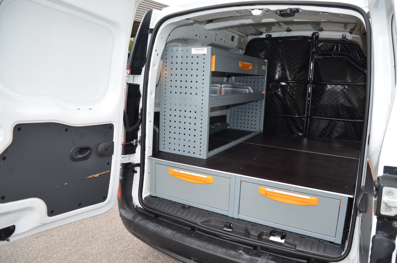 Renault Kangoo II FURGÓN PROFESIONAL 1.5 DCI 90CV E6 ESTANTERÍAS Y CAJONES HECHA TALLER / PUERTA LATERAL - Foto 9